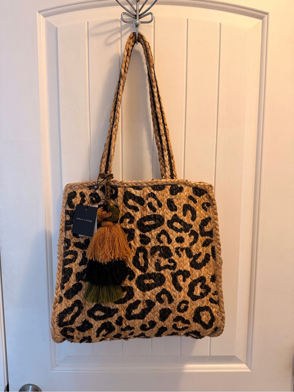 America and Beyond hand painted leopard print jute tote NEW with tags 🏷️